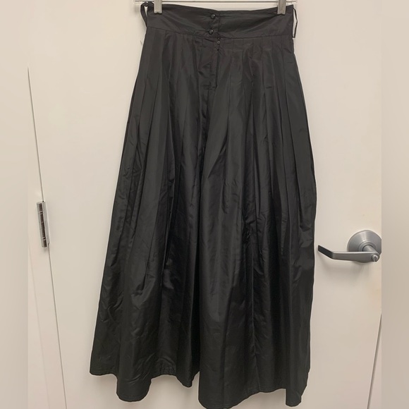 Pleated Maxi Skirt - Picture 5 of 5